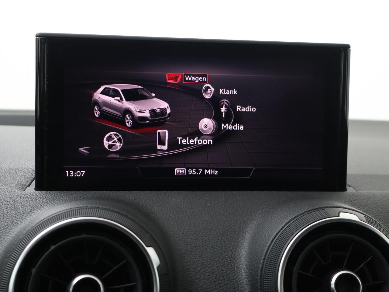 Audi Q2 30 TFSI Pro Line | 110 PK | Climate control | Cruise control | Apple Carplay/Android Auto |