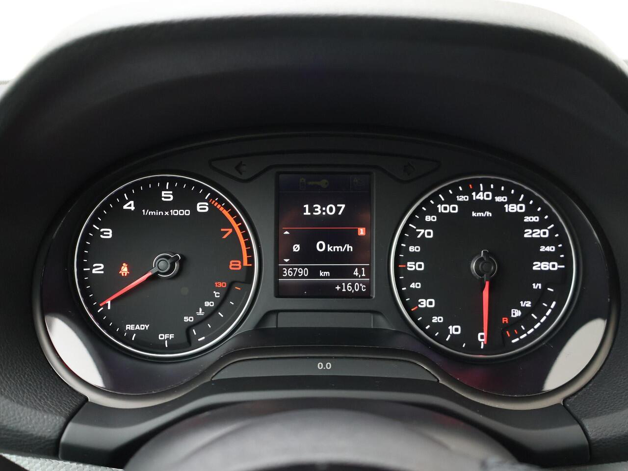 Audi Q2 30 TFSI Pro Line | 110 PK | Climate control | Cruise control | Apple Carplay/Android Auto |