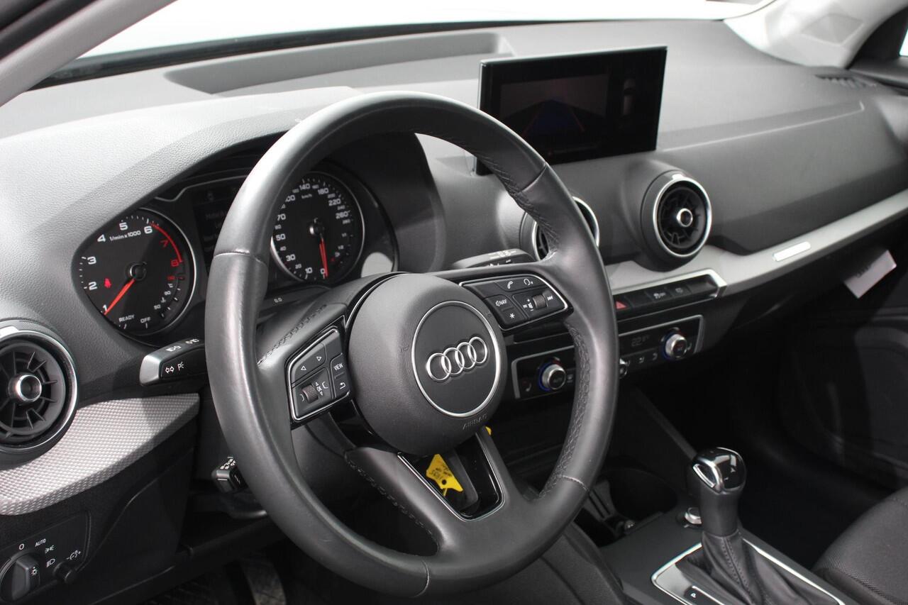 Audi Q2 35 TFSI 150PK S-tronic Prestige Navigatie Apple Carplay/Android Auto Adaptive Cruise Control Parkeersensoren Camera Stoelverwarming