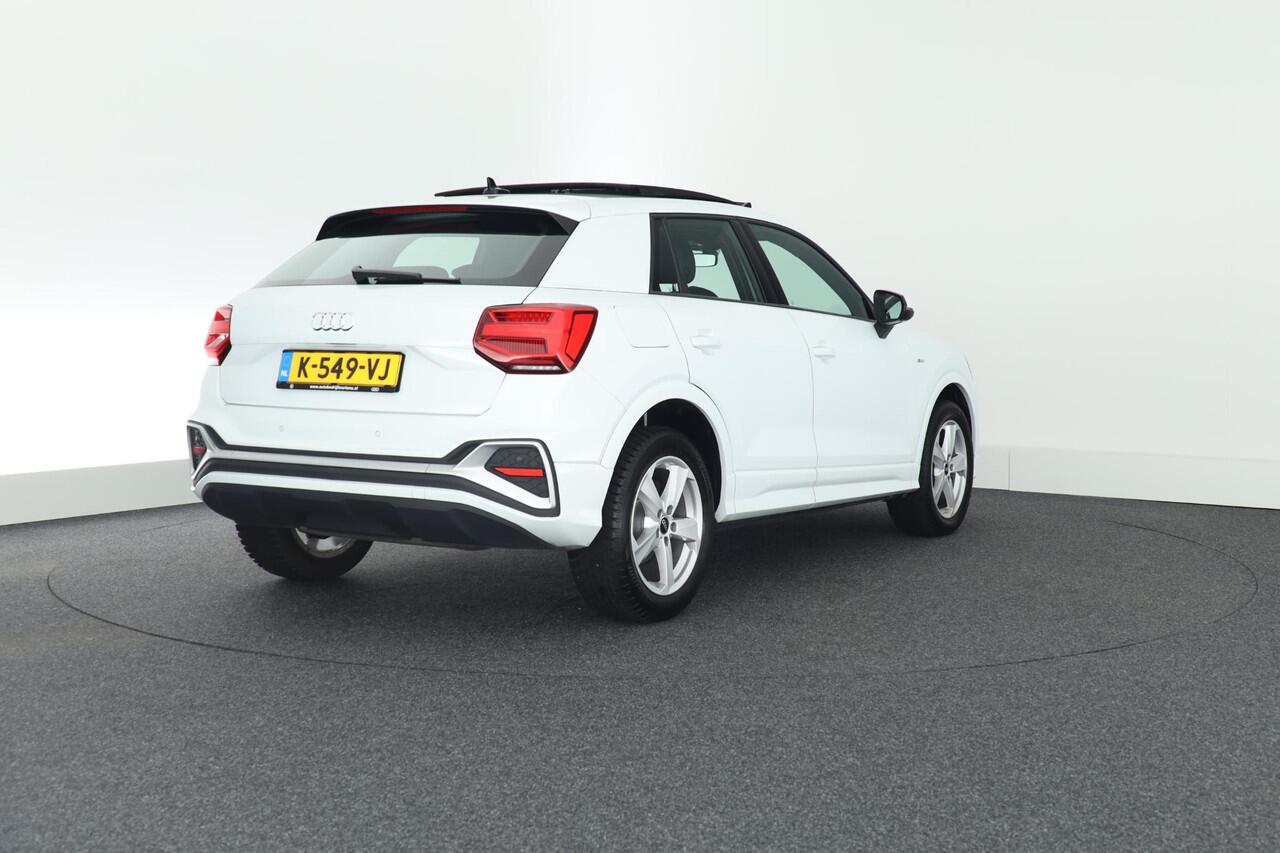 Audi Q2 35 TFSI 150pk S Edition Panoramadak Keyless Virtual Cockpit LED Koplampen S-Line