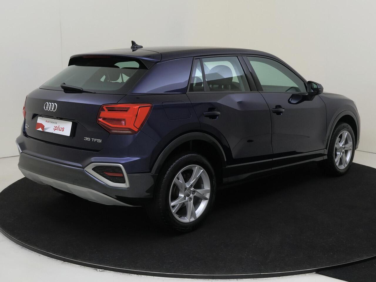 Audi Q2 35 TFSI Business Edition | Keyless | Achteruitrijcamera | Stoelverwarming | LED matrix verlichting | CarPlay | Adaptieve cruise control | Elektrisch inklapbare buitenspiegels |