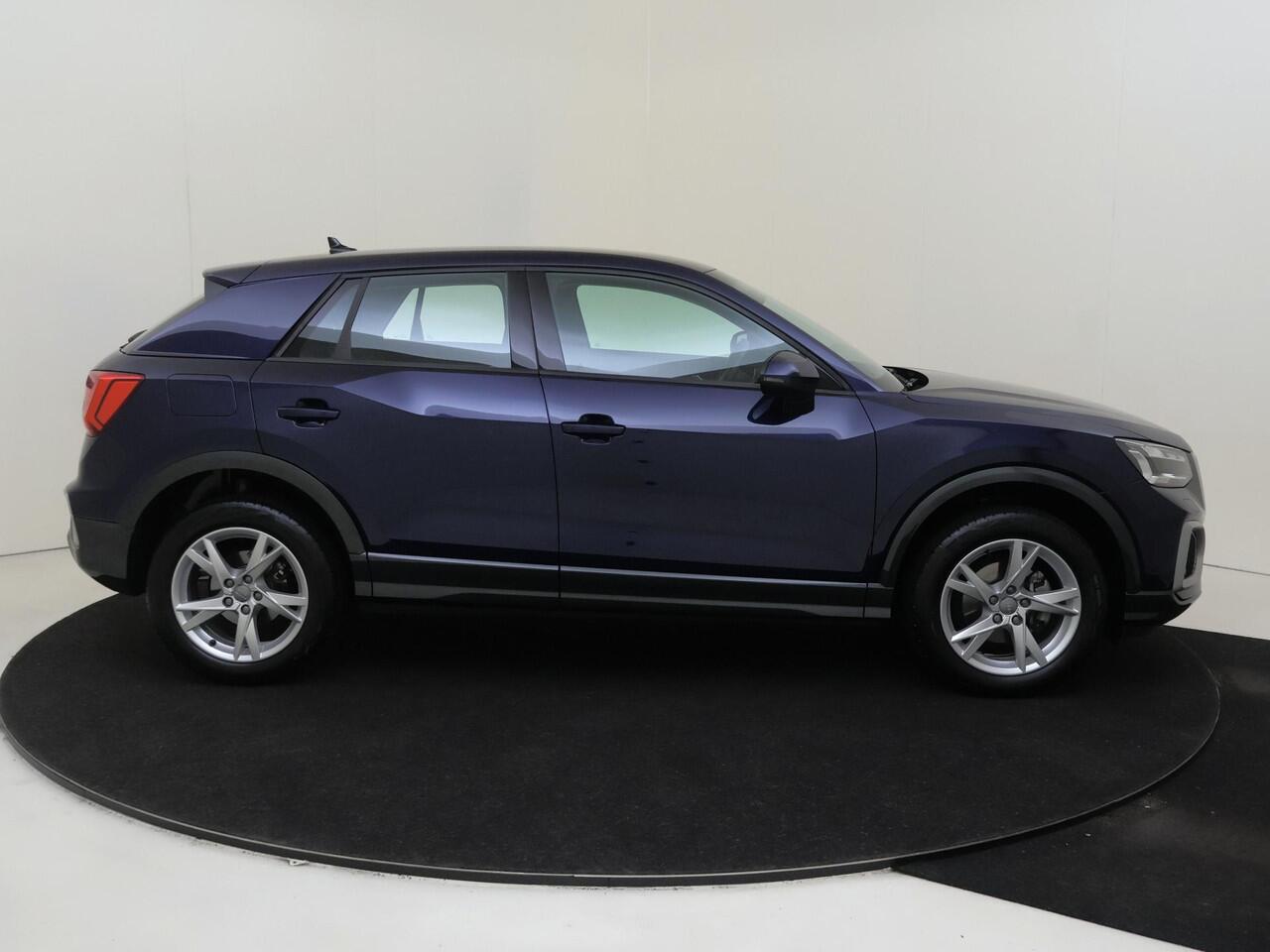 Audi Q2 35 TFSI Business Edition | Keyless | Achteruitrijcamera | Stoelverwarming | LED matrix verlichting | CarPlay | Adaptieve cruise control | Elektrisch inklapbare buitenspiegels |