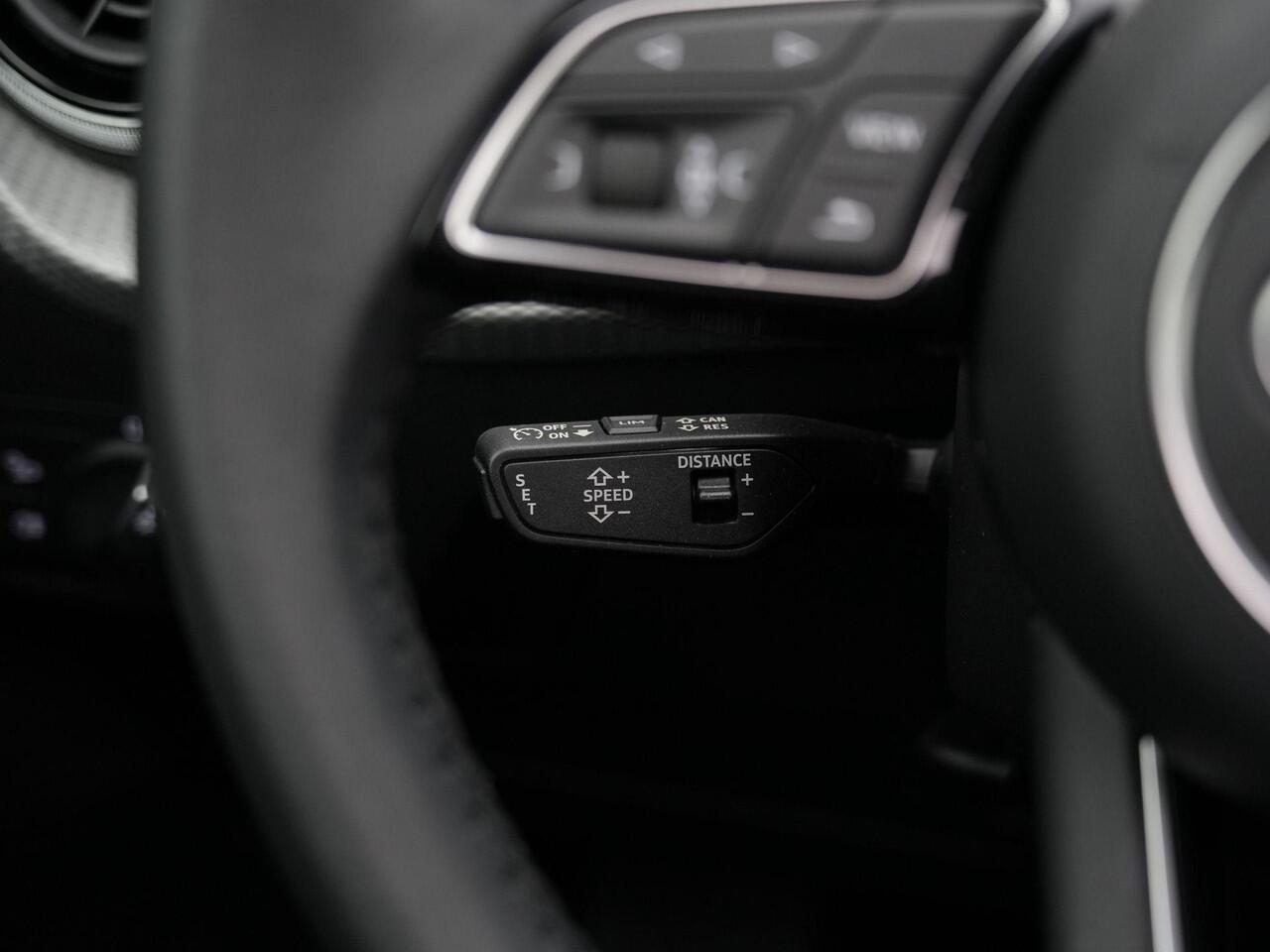 Audi Q2 35 TFSI 150 pk S-tronic S-Line | Panoramadak | Matrix LED | Achteruitrijcamera | Stoelverwarming | Adaptive Cruise