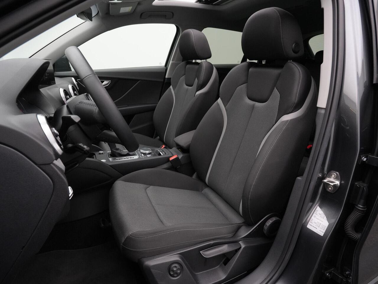 Audi Q2 35 TFSI 150 pk S-tronic S-Line | Panoramadak | Matrix LED | Achteruitrijcamera | Stoelverwarming | Adaptive Cruise