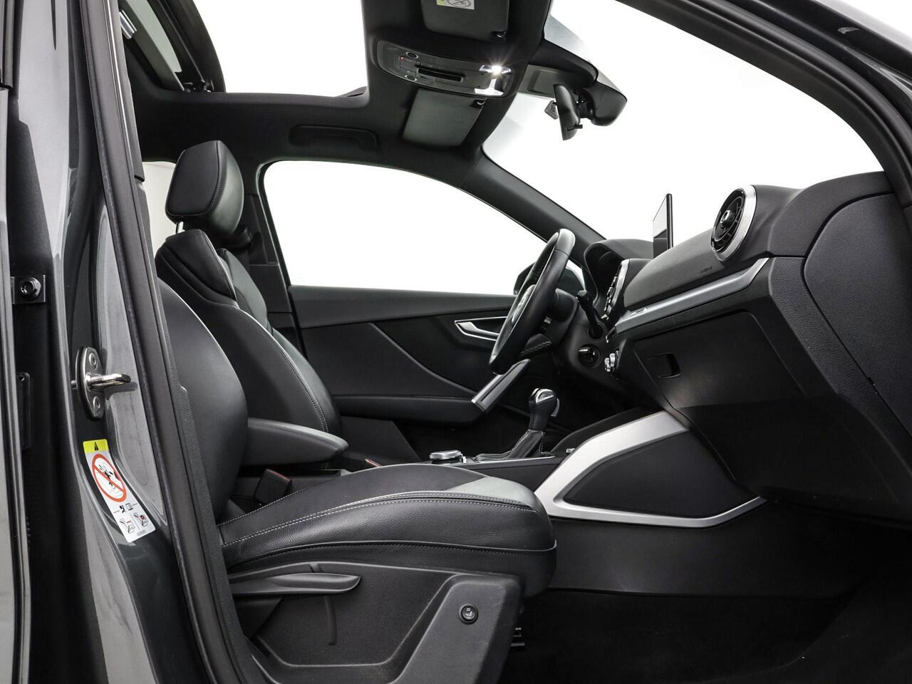 Audi Q2 35 TFSI 150pk S-tronic S Edition · Panoramadak · Apple/Android Car Play · Stoelverwarming · Navigatie · 17'' Inch ·