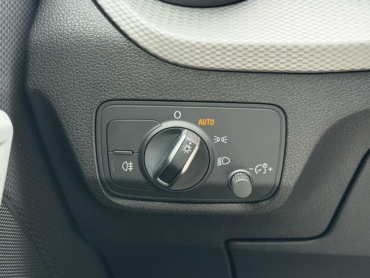 Audi Q2 35 TFSI Advanced edition 150pk | S-tronic | Navigatie | Sportstoelen | Parkeercamera | Virtual Cockpit | 17 inch Lichtmetalen velgen |