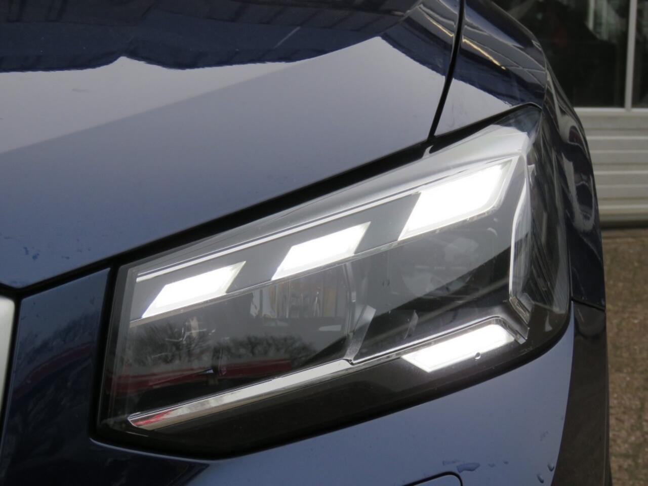 Audi Q2 35 TFSI 150pk S EDITION S-Tronic / Led / Trekhaak / Navi / BOVAG garantie