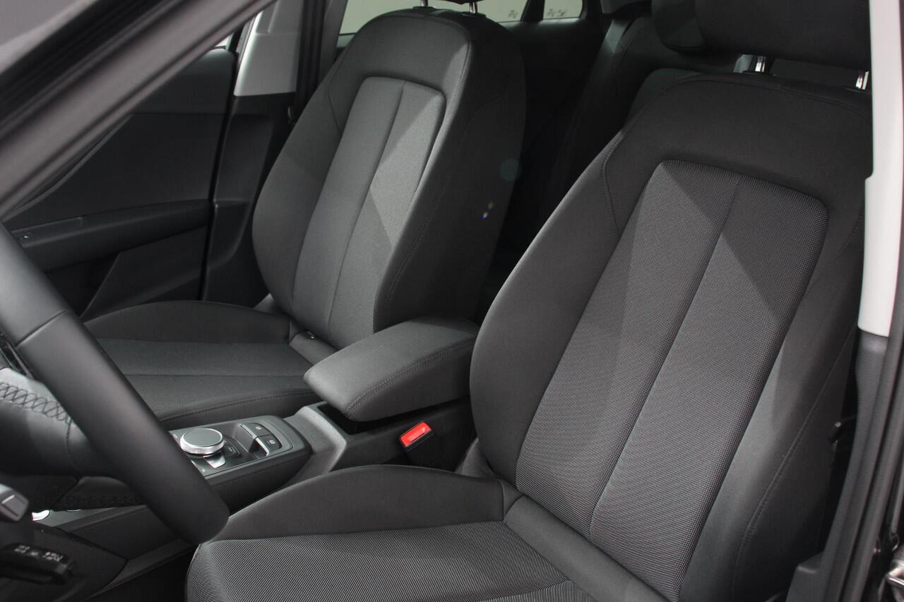 Audi Q2 35 TFSI 150pk S-tronic Prestige | Navigatie | Apple Carplay/Android Auto | Camera | Parkeersensoren | Adaptive Cruise Control | Elektrische achterklep | Matrix LED-koplampen | Stoelverwarming | Getinte ramen