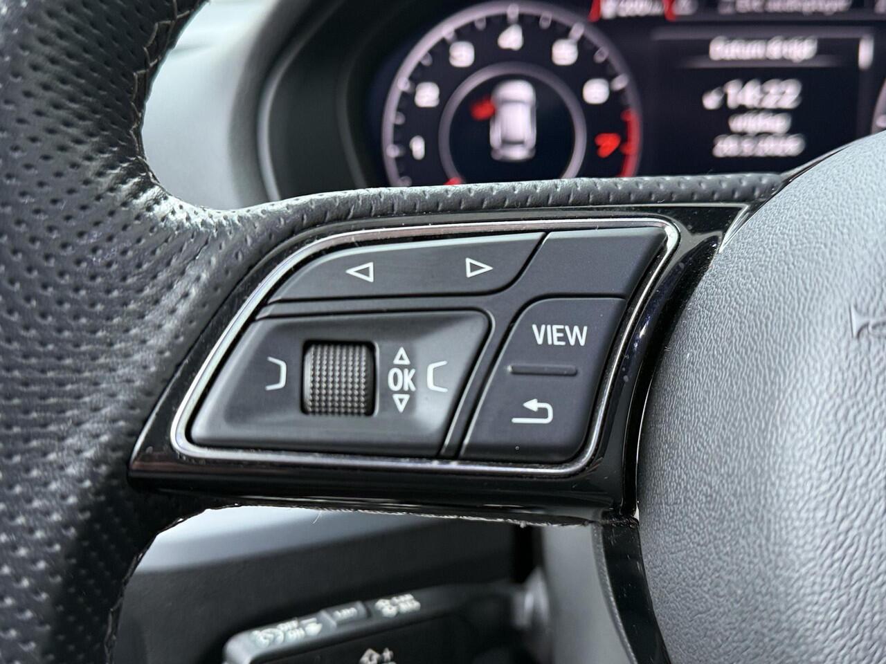 Audi Q2 30 TFSI S Edition | 110 PK | Matrix LED koplampen | Navigatiesysteem | S line | Climate control | Audi virtual cockpit |