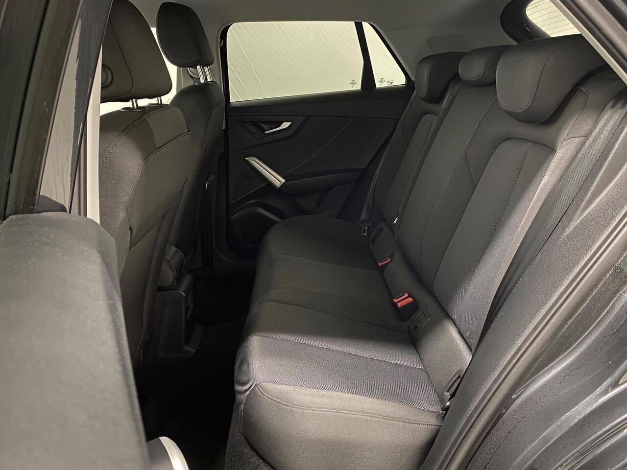 Audi Q2 35 TFSI S Edition S Line Camera Led Koplampen Keyless entry Navi