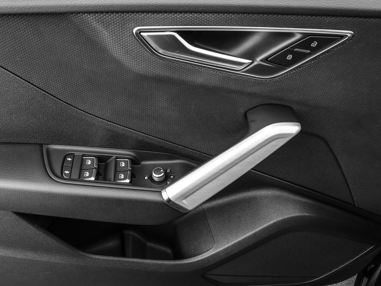 Audi Q2 35 TFSI 150pk S-tronic S Edition · Apple/Android Car Play · Camera · P-Sensoren · Navigatie · Stoelverwarming · 17'' Inch · Garantie t/m 13-06-2027 of 100.000km