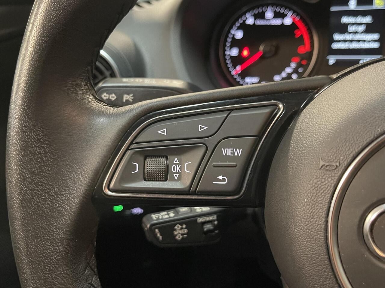 Audi Q2 35 TFSI Advanced Edition 17"/Camera/Adaptieve cruise/PDC v+a/Stoelverwarming/Apple Carplay & Android Auto