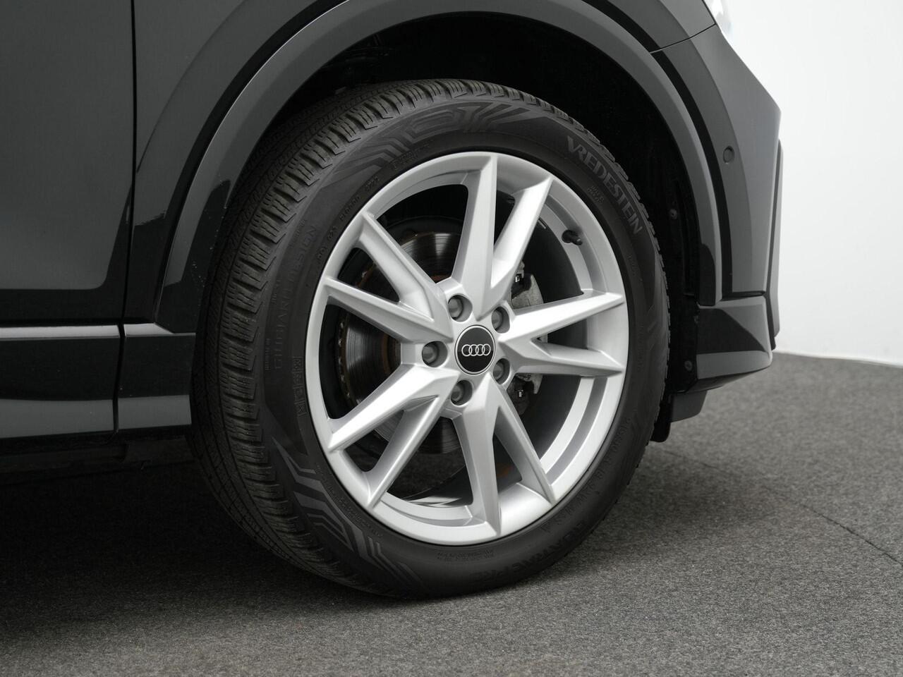 Audi Q2 35 TFSI 150 pk S-tronic S-Line | Panoramadak | Matrix LED | Achteruitrijcamera | Stoelverwarming | Navigatie