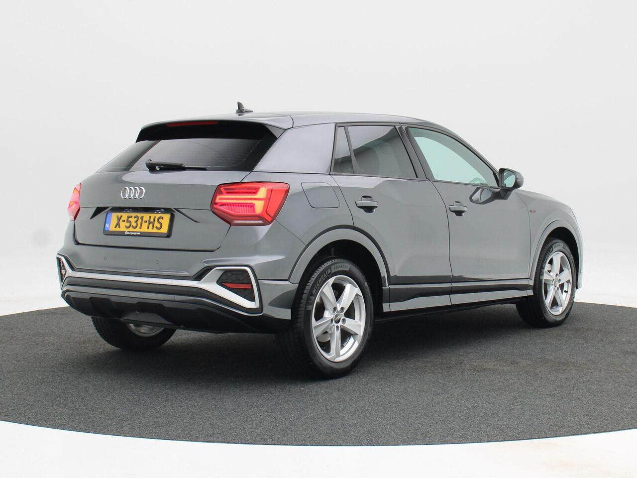 Audi Q2 35 TFSi S Edition 150 Pk Automaat | Zwart Optiek | Virtual Cockpit | Camera | LED | Trekhaak | 17 Inch | 41.329 Km!!