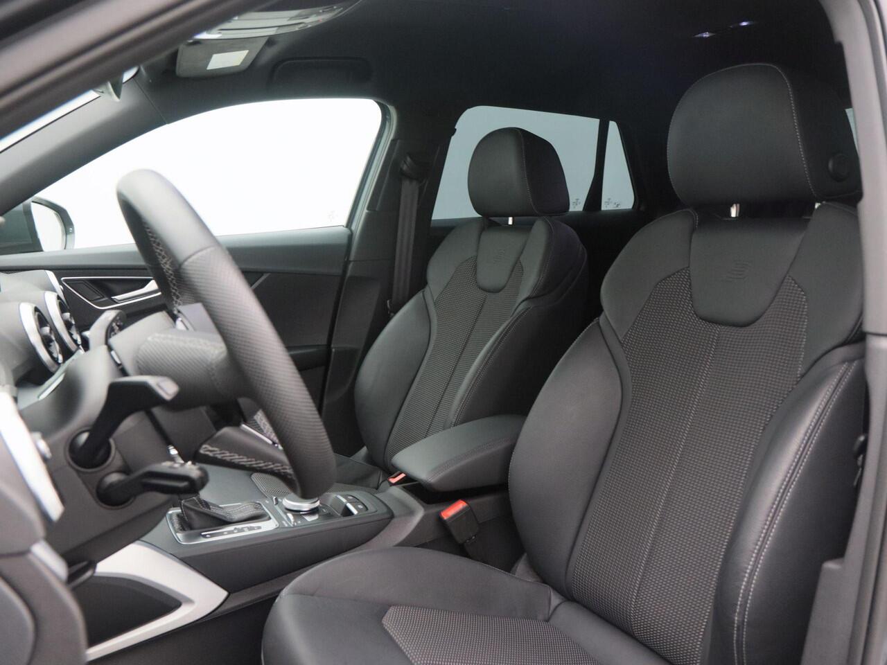 Audi Q2 35 TFSi S Edition 150 Pk Automaat | Zwart Optiek | Virtual Cockpit | Camera | LED | Trekhaak | 17 Inch | 41.329 Km!!