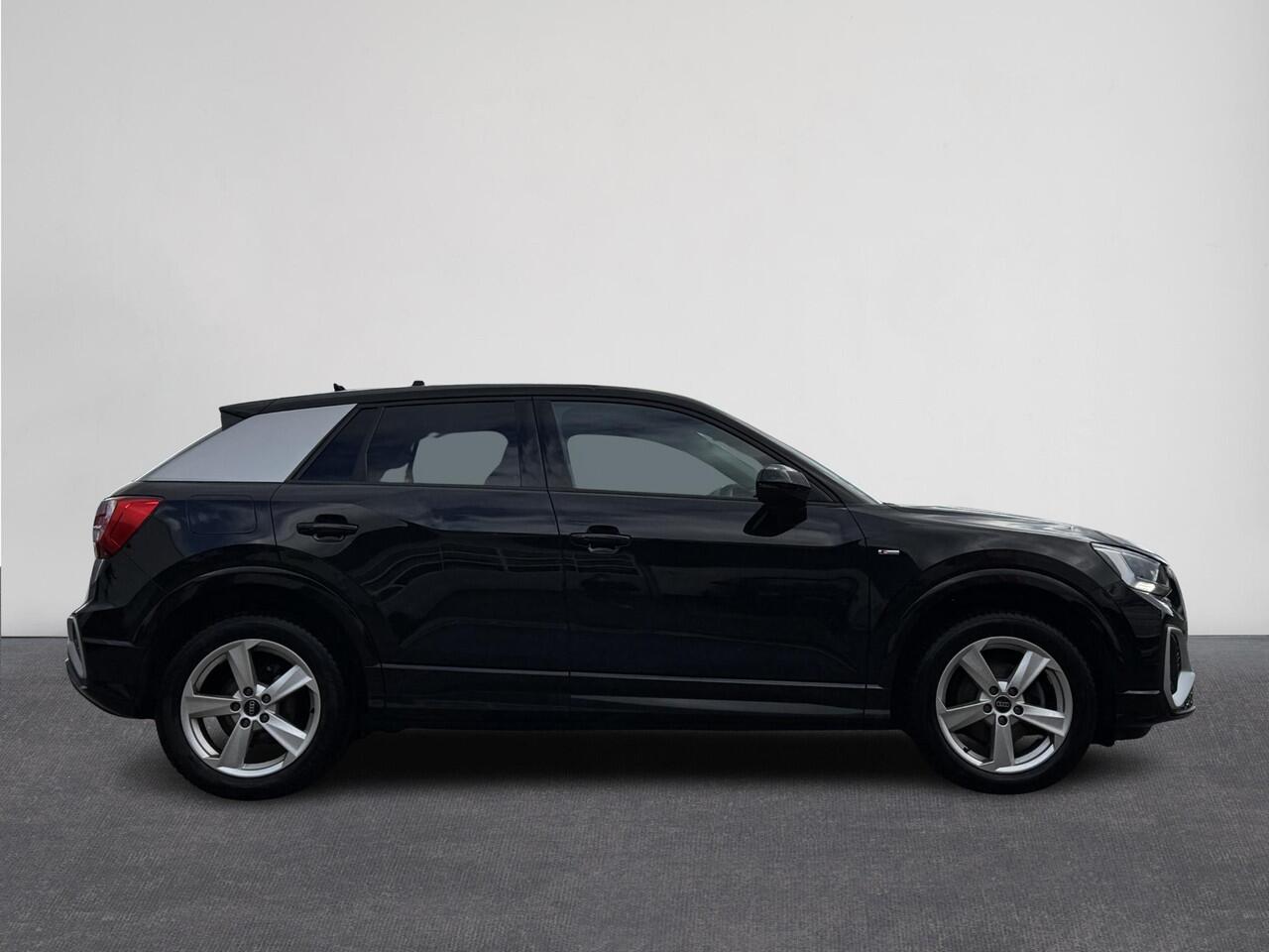 Audi Q2 35 TFSI S Edition | Camera | Airco | Navi | Extra getint glas | LM velgen | Verwarmde voorstoelen | LED - Kop / Achterlichten ( Vestiging - Nieuwegein )