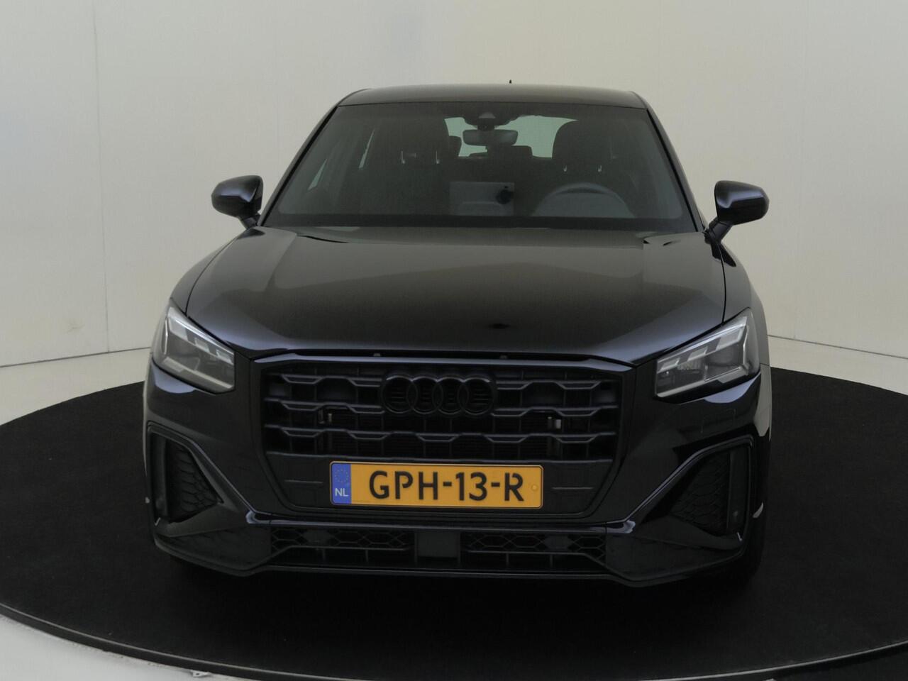 Audi Q2 35 TFSI S Edition | LED matrix verlichting | Optiek zwart Plus | S-line interieur | Virtual cockpit | CarPlay | Draadloze telefoonlader | Cruise control |