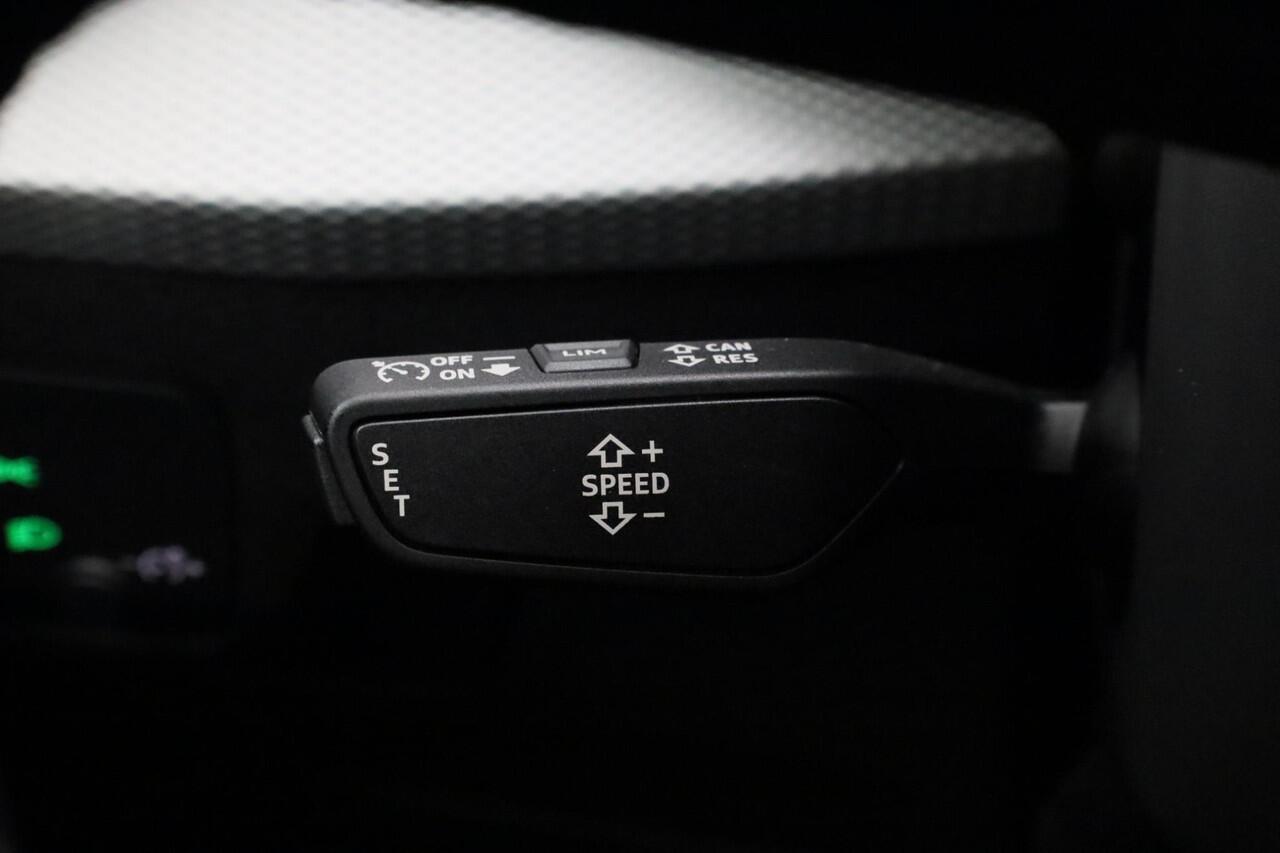 Audi Q2 35 TFSI 150 pk S-tronic Advanced edition / S-Line | Stoelverwarming | Cruise control | Climatronic | Apple Carplay / Android Auto | 17 inch