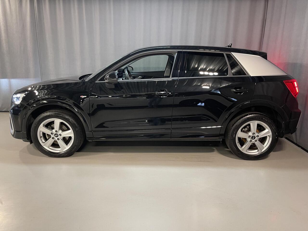 Audi Q2 35 TFSI S Edition 17"/Matrix LED/Camera/Adaptieve cruise/Keyless/PDC v+a/Stoelverwarming/Apple Carplay & Android Auto