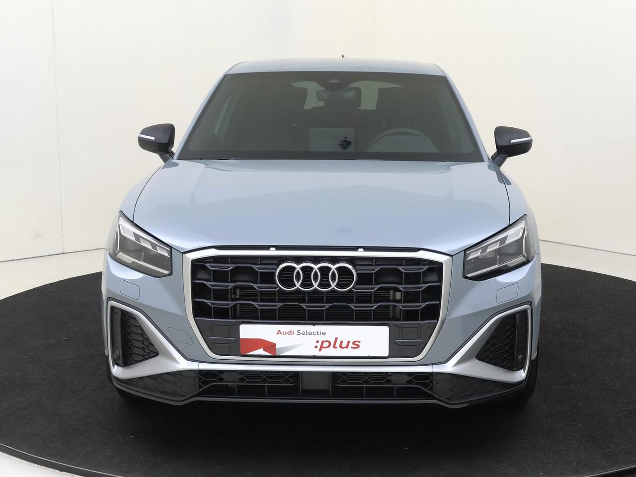 Audi Q2 35 TFSI S Edition | Trekhaak | Lederen sportstoelen | SONOS audio | Standkachel | LED matrix verlichting | Keyless | CarPlay | Sfeerverlichting |