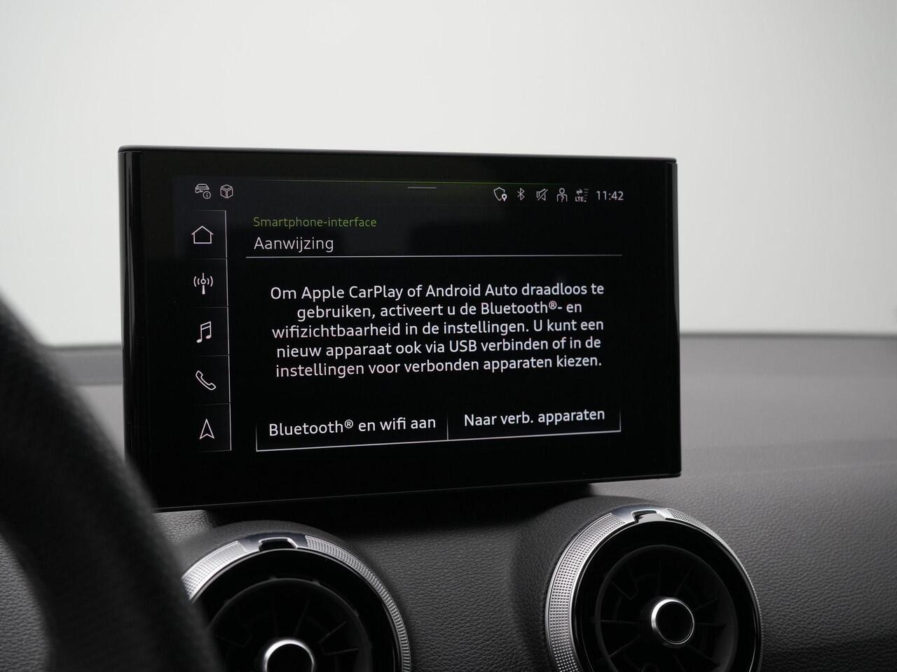 Audi Q2 35 TFSI 150 pk S-tronic Advanced edition / S-Line | Panoramadak | Trekhaak | Demperregeling | Matrix LED | Stoelverwarming