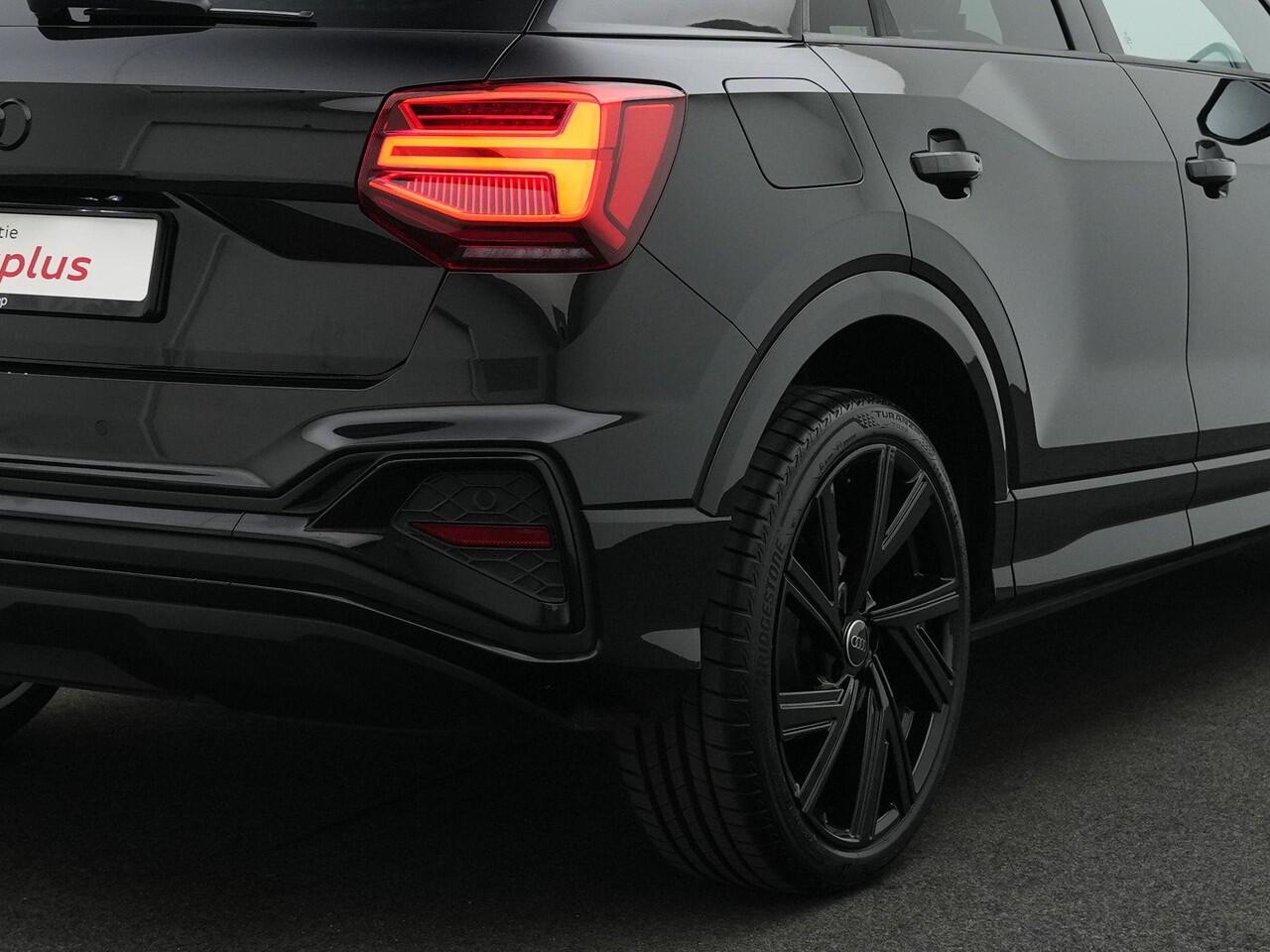 Audi Q2 35 TFSI 150 pk S-tronic S edition / S-Line | Matrix LED | Navigatie | Parkeersensoren achter | Carplay