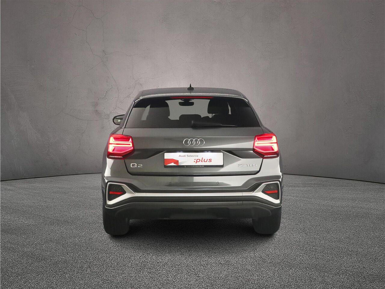 Audi Q2 35 TFSI S Edition | Achteruitrijcamera | Matrix-led | ACC | Ambient lichting | Parking |