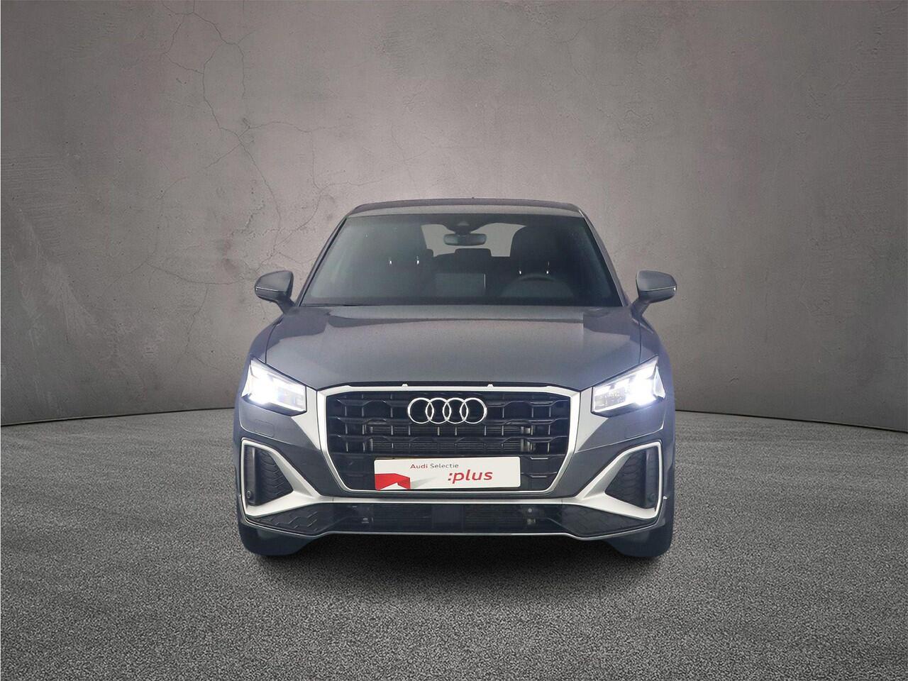 Audi Q2 35 TFSI S Edition | Achteruitrijcamera | Matrix-led | ACC | Ambient lichting | Parking |