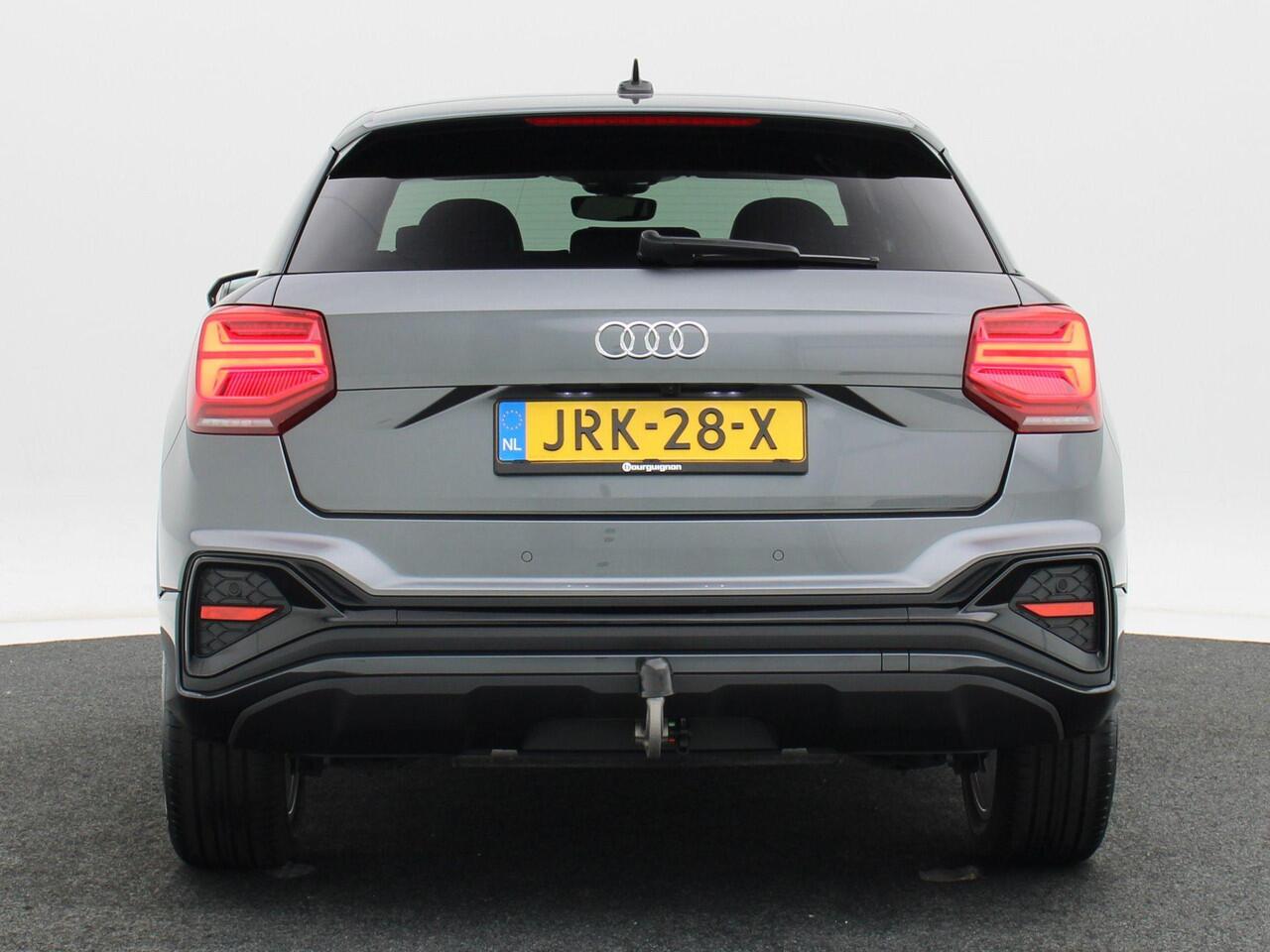 Audi Q2 35 TFSi 150 Pk Automaat S-Line Full LED | Leder | 18 Inch | Trekhaak | Adaptive Cruise | Camera | 7.472 Km!!