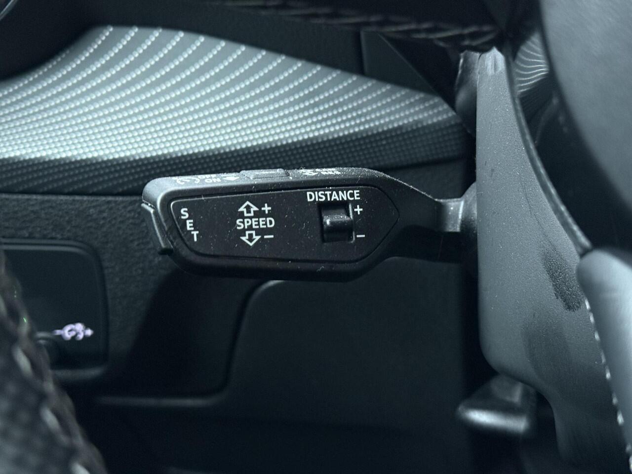 Audi Q2 35 TFSI S Edition | 150 PK | Automaat | Panoramadak | Adaptive Cruisecontrol | Stoelverwarming | Trekhaak |