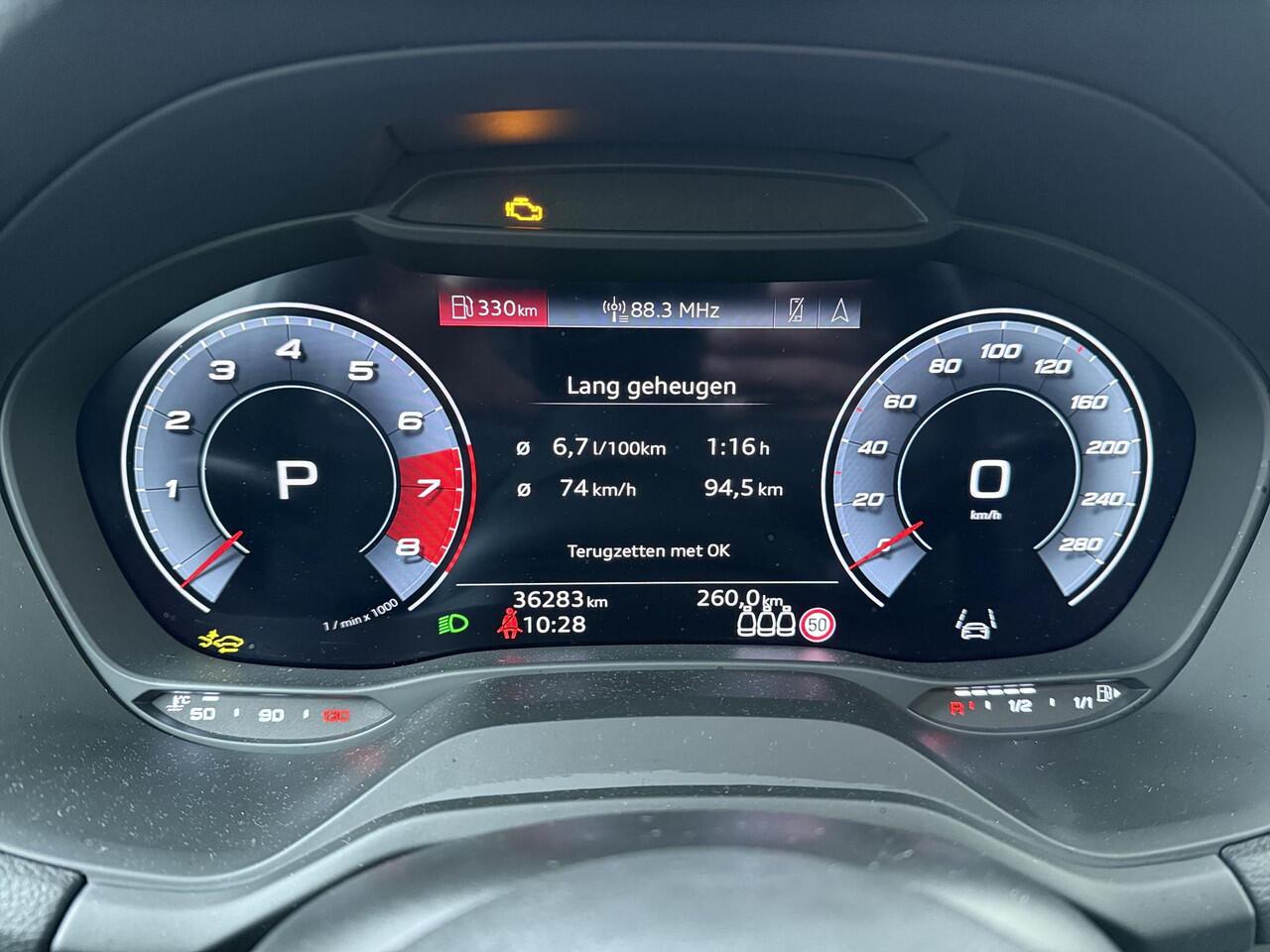 Audi Q2 35 TFSI S Edition | 150 PK | Automaat | Trekhaak | Panoramadak | Adaptive Cruisecontrol | Stoelverwarming |