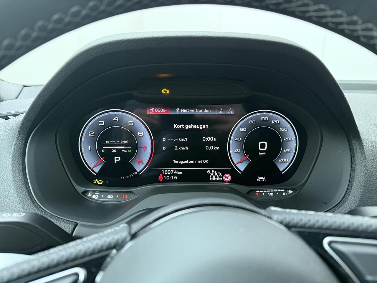 Audi Q2 35 TFSI S Edition | 150 PK | Automaat | Achteruitrijcamera | Apple Carplay/Android Auto | S line | Cruise control |