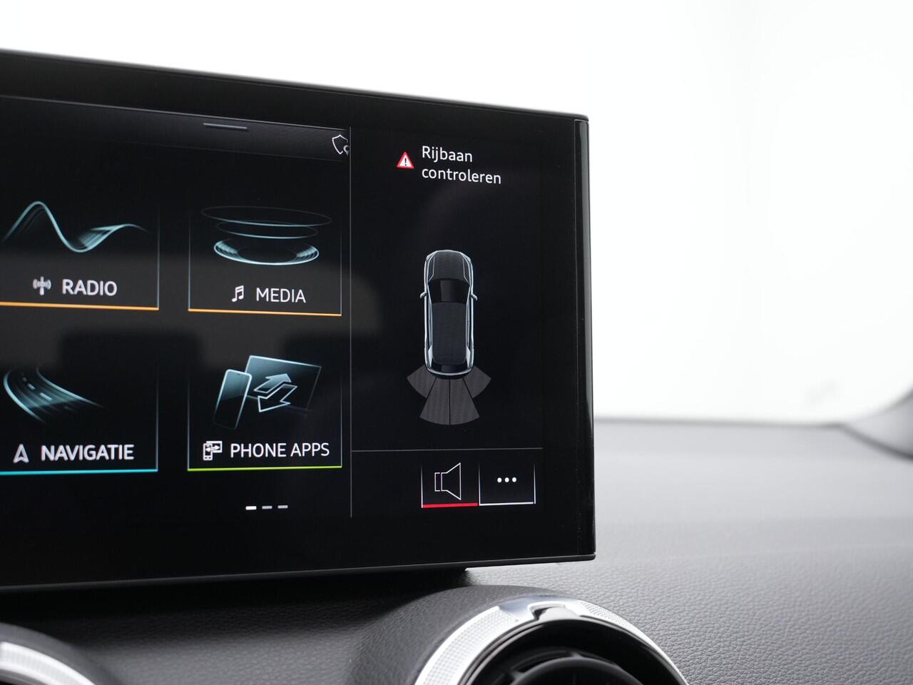 Audi Q2 35 TFSI 150 pk S-tronic S Edition / S-Line | Panoramadak | Matrix LED | Stoelverwarming | Virtual Cockpit