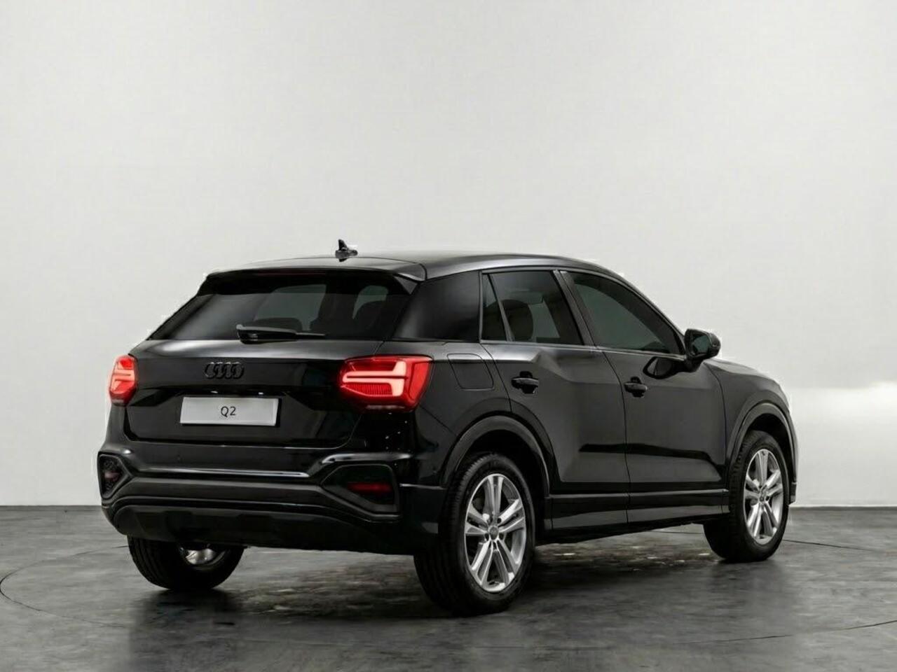 Audi Q2 Advanced edition 35 TFSI 150 pk | Assistentiepakket parking | Audi sound system | Glazen panoramadak | Optiek pakket zwart |