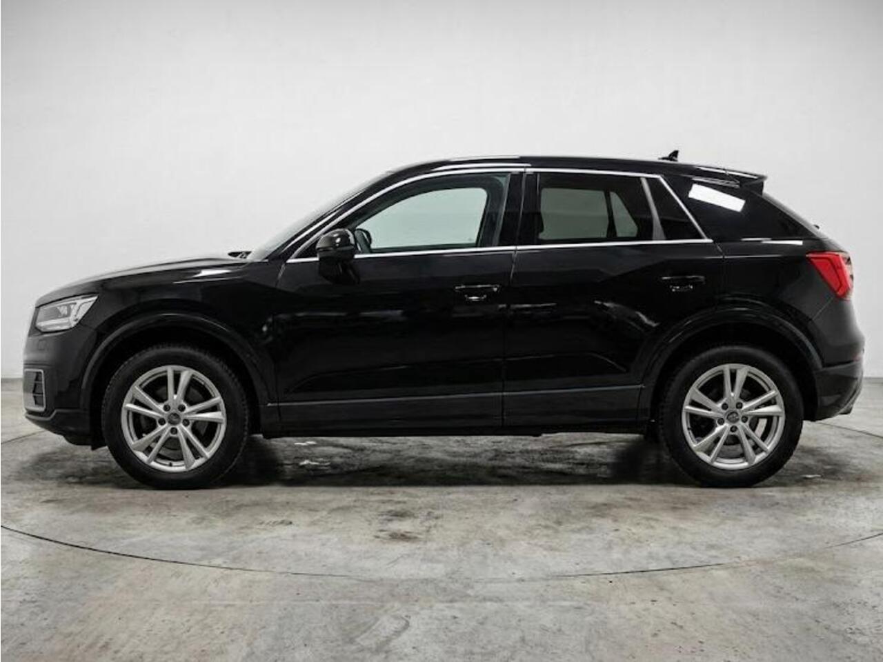 Audi Q2 Advanced edition 35 TFSI 150 pk | Assistentiepakket Parking | Audi sound system | Optiekpakket zwart | Stoelverwarming voorin |