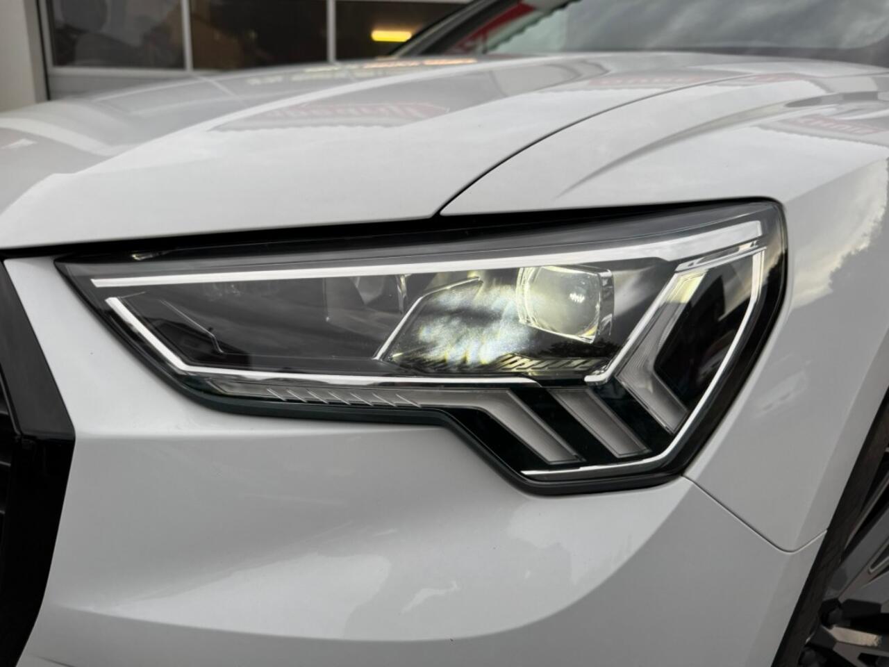 Audi Q3 35 TFSI S-Line Black Optic 150PK Matrix LED S-Tronic Leder Cruise