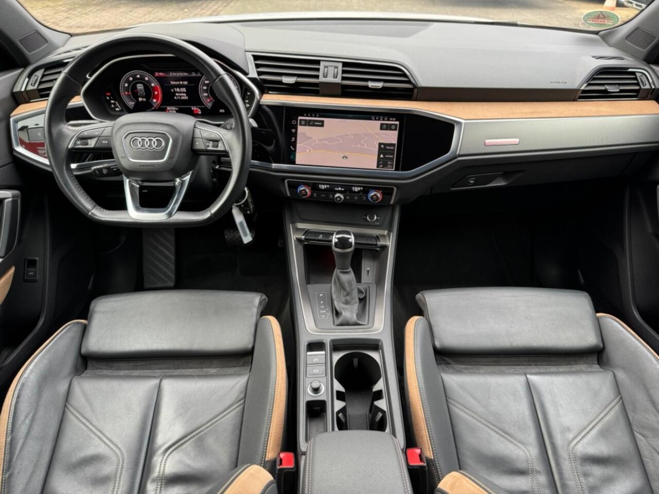 Audi Q3 35 TFSI S-Line Black Optic 150PK Matrix LED S-Tronic Leder Cruise