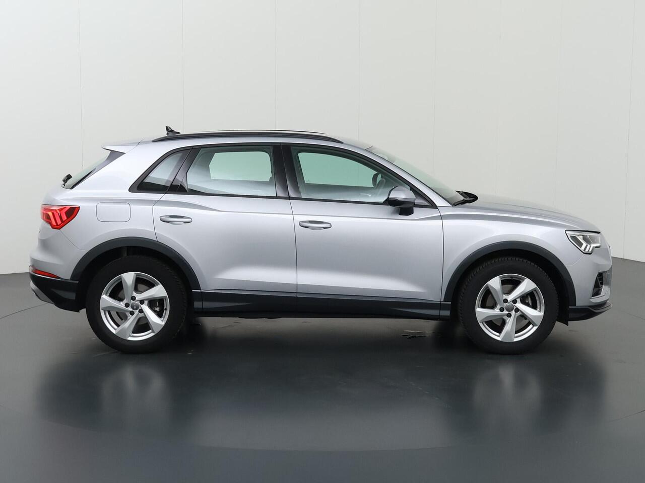 Audi Q3 35 TFSI Advanced | Sportstoelen | Stoelverwarming | Cruise Control Adaptief | Navigatie by Apple Carplay/Android Auto |