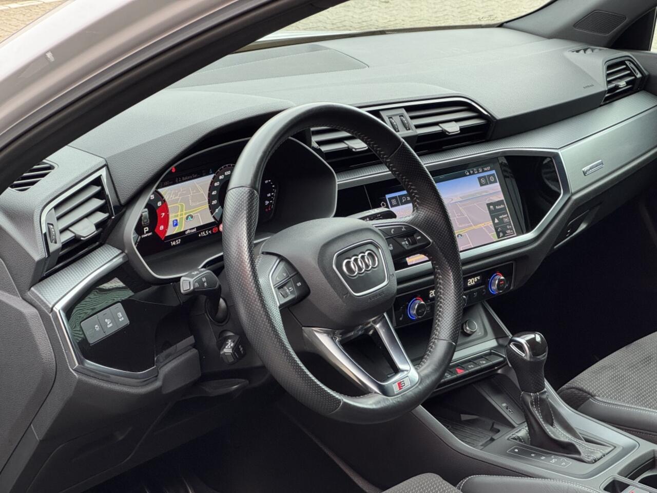 Audi Q3 35 TFSI S-Line Black Ed. Navi Keyless Camera Matrix