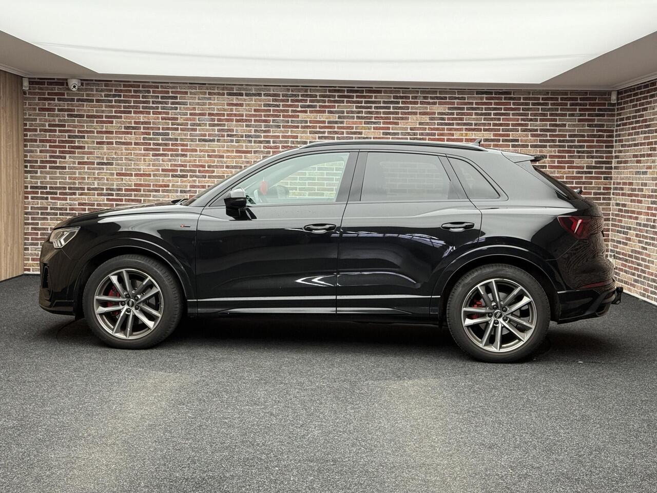 Audi Q3 45 TFSI quattro S Line Panorama | Elekt. verstelbare stoel | Stoelverwarming | Bekabeld Apple carplay & Android auto