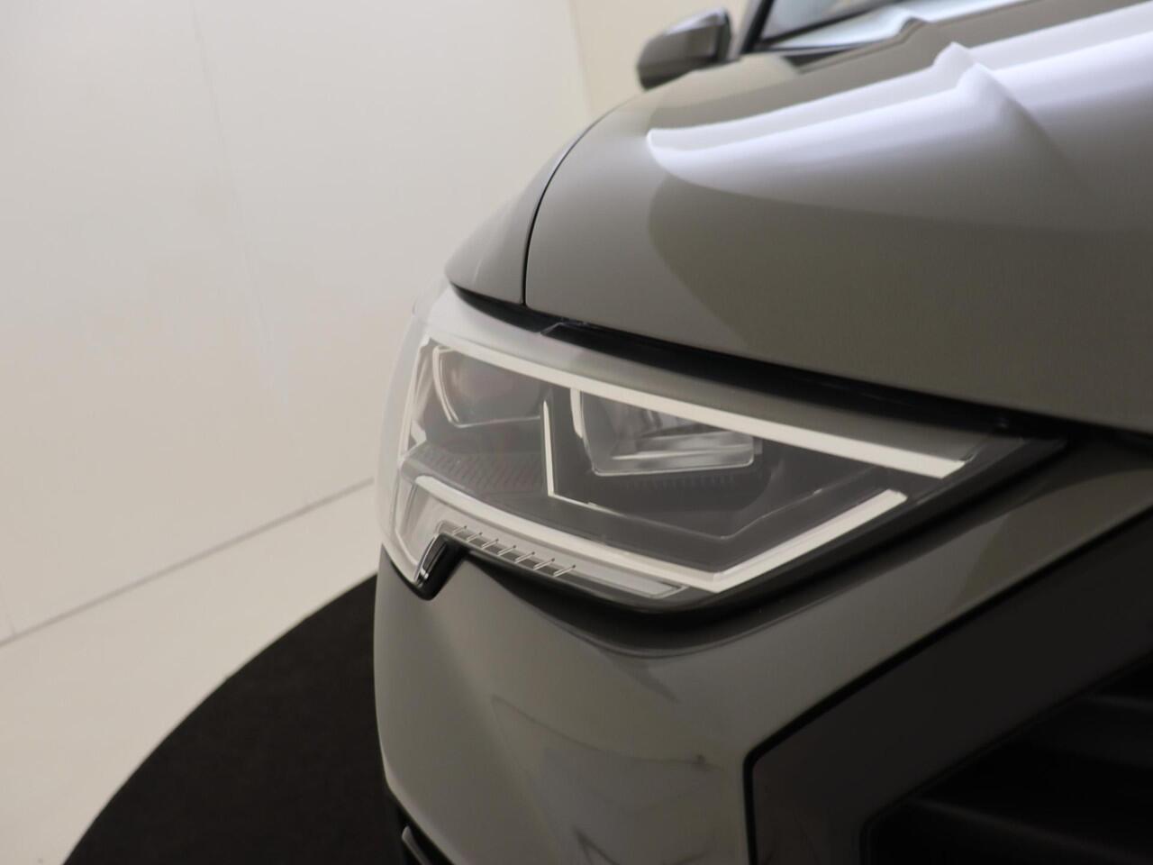 Audi Q3 40 TFSI quattro S Line Pro Line S | Panoramadak | Bang & Olufsen | Dodehoek detectie | Navigatie plus | Adaptieve cruise control | Audi virtual cockpit |