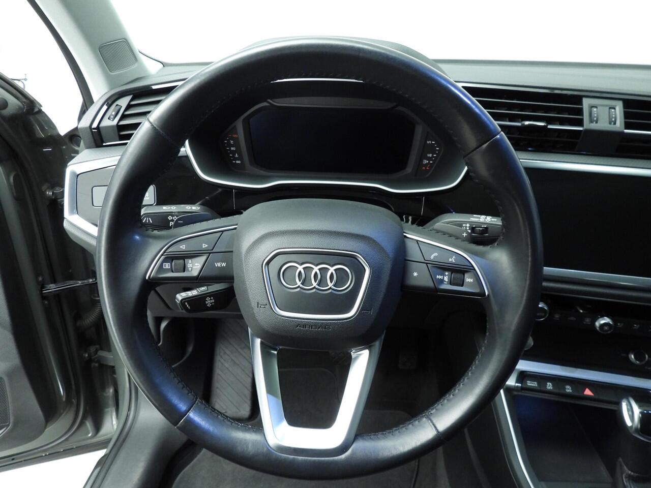 Audi Q3 35 TFSI Advanced Pro Line Plus Automaat | Trekhaak elek. | Stoelverwarming