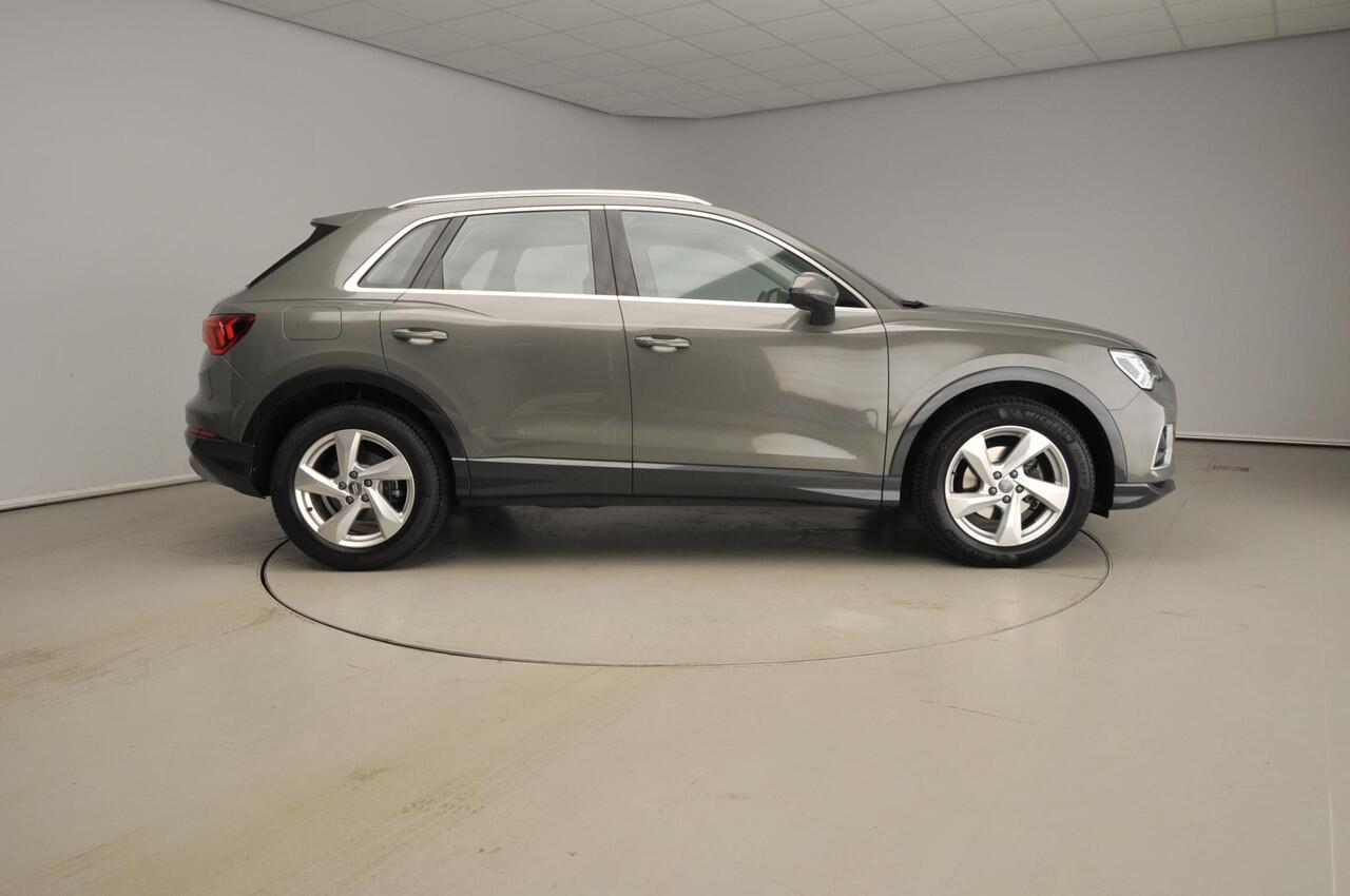 Audi Q3 35 TFSI Advanced Pro Line Plus Automaat | Trekhaak elek. | Stoelverwarming