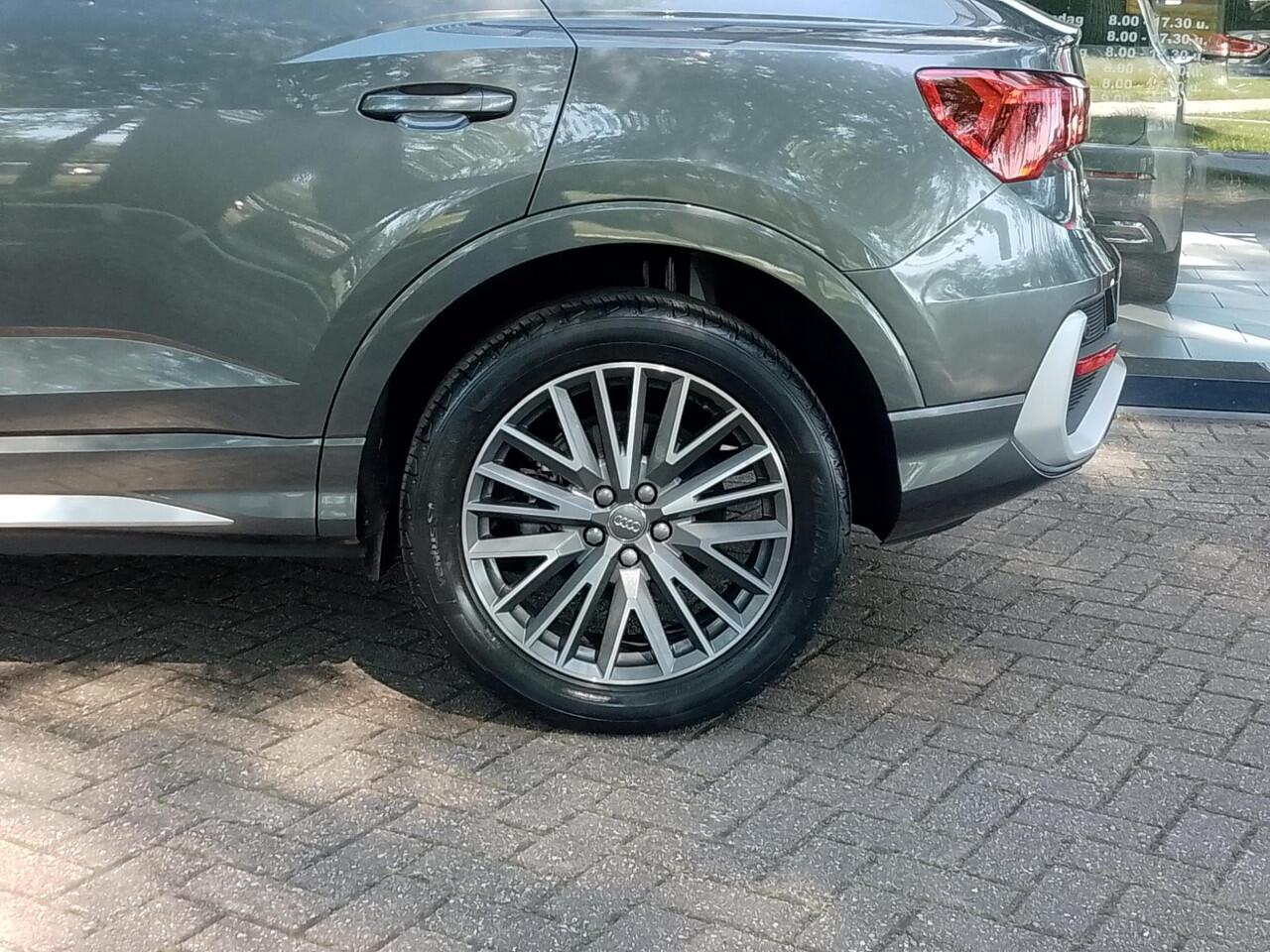 Audi Q3 Sportback 35 TFSI Pro Line S-LINE AUTOMAAT | Navi | ECC | PDC+Camera | Adapt. Cruise | Panodak | Trekhaak