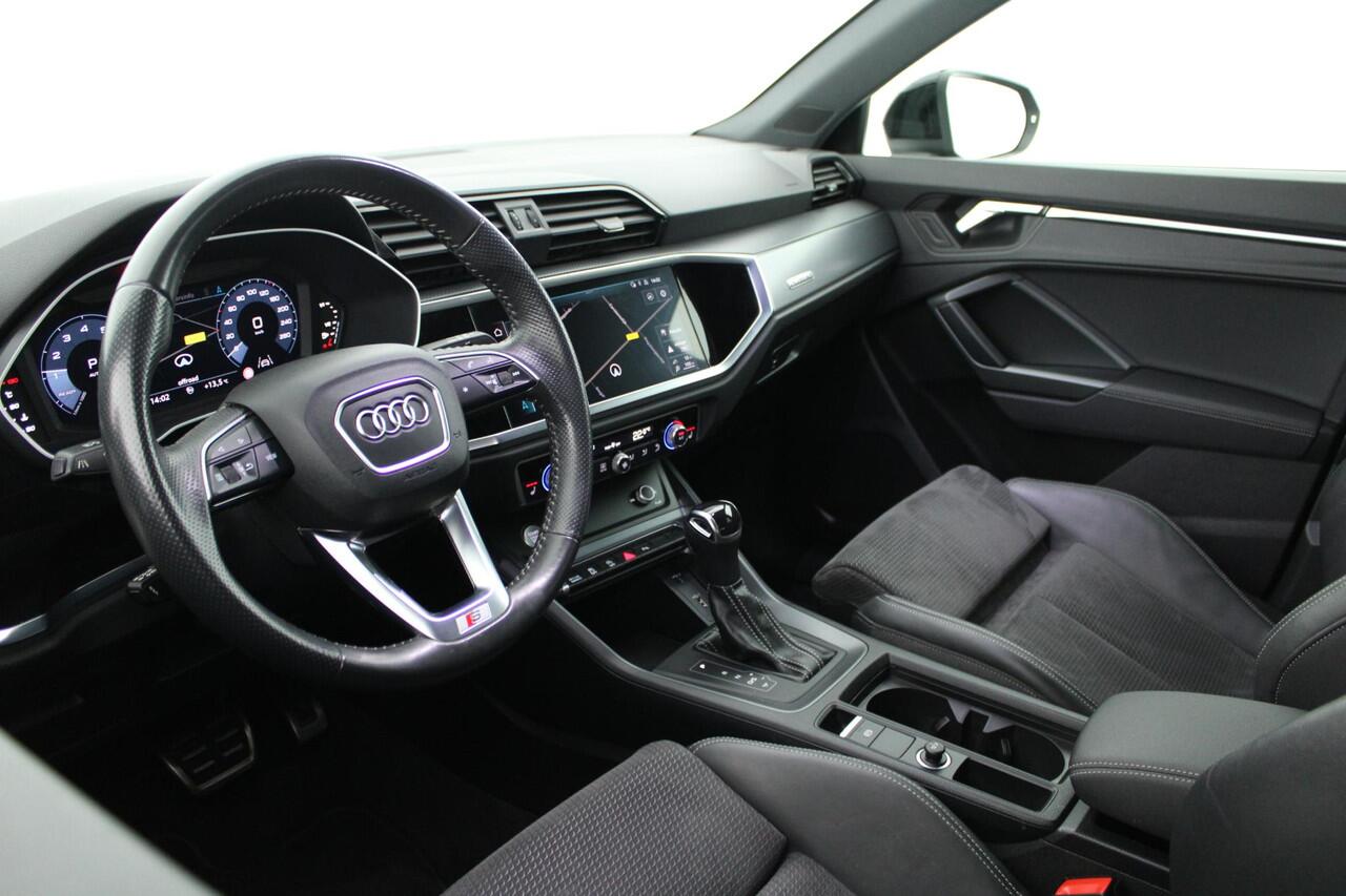 Audi Q3 40 TFSI 190pk S-Tronic quattro S edition Camera Navigatie Stoelverwarming Drive Select