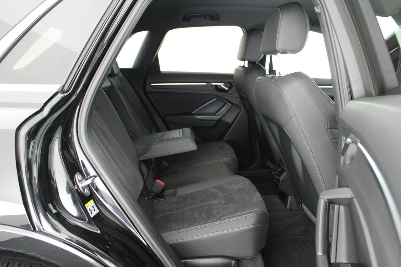 Audi Q3 40 TFSI 190pk S-Tronic quattro S edition Camera Navigatie Stoelverwarming Drive Select