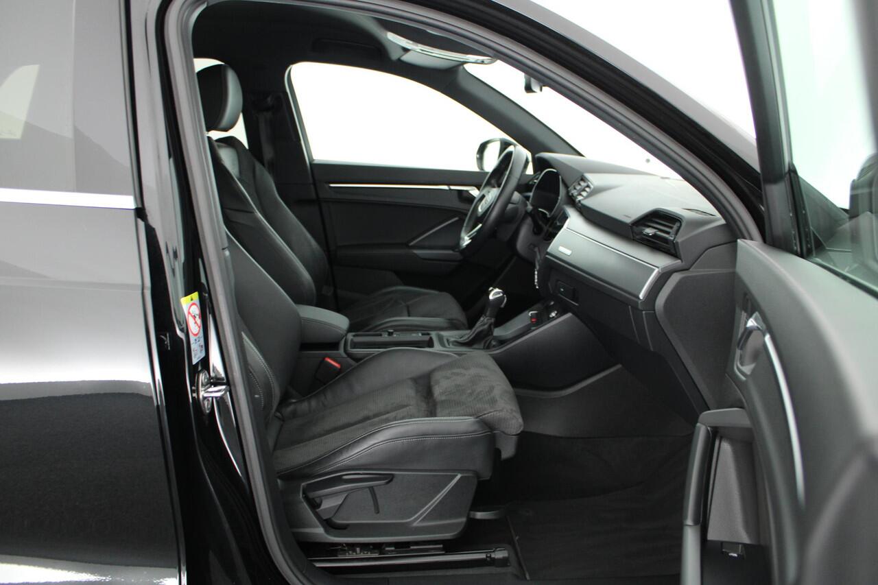 Audi Q3 40 TFSI 190pk S-Tronic quattro S edition Camera Navigatie Stoelverwarming Drive Select