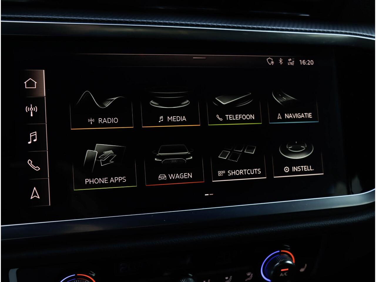 Audi Q3 40 TFSI 190pk Quattro Aut. S line Trekhaak wegkl. Sfeerverl. Virtual Cockpit