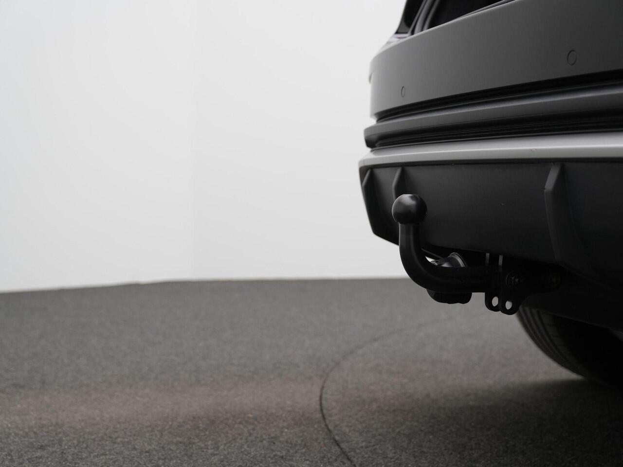 Audi Q3 Sportback 35 TFSI 150 pk S-tronic S-Line | Panoramadak | Trekhaak | Achteruitrijcamera | Navigatie | Sportonderstel