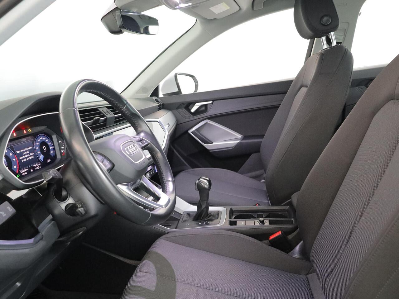 Audi Q3 35 TFSI Business Edition 150pk S-tronic | 18'LM-velgen| Navigatie | verwarmde voorstoelen | Adaptive cruise controle